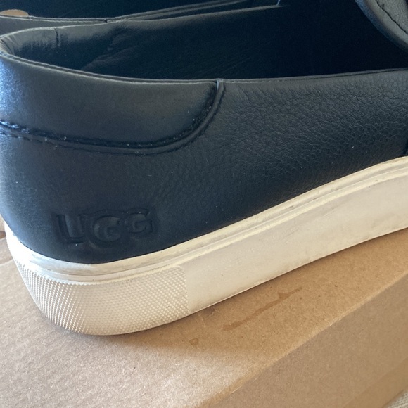 UGG size 9 Leather Slip Ons - Picture 6 of 9